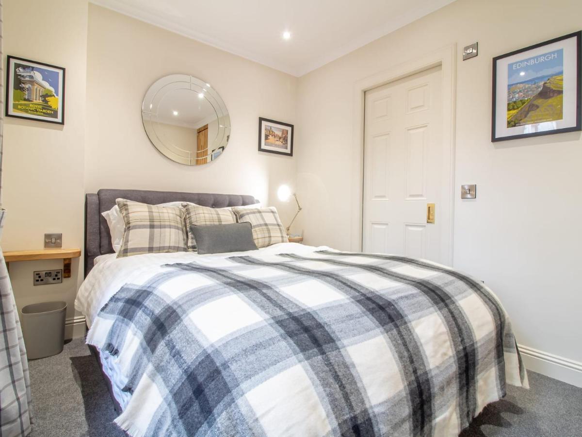 Luxury Royal Mile Apartment By The Castle - Sleeps 4 Edinburgh Exterior foto