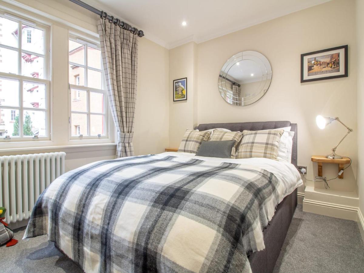 Luxury Royal Mile Apartment By The Castle - Sleeps 4 Edinburgh Exterior foto