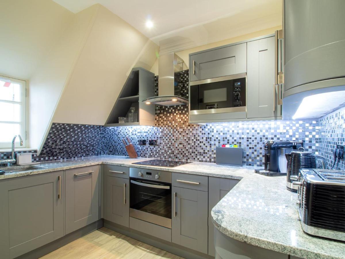 Luxury Royal Mile Apartment By The Castle - Sleeps 4 Edinburgh Exterior foto
